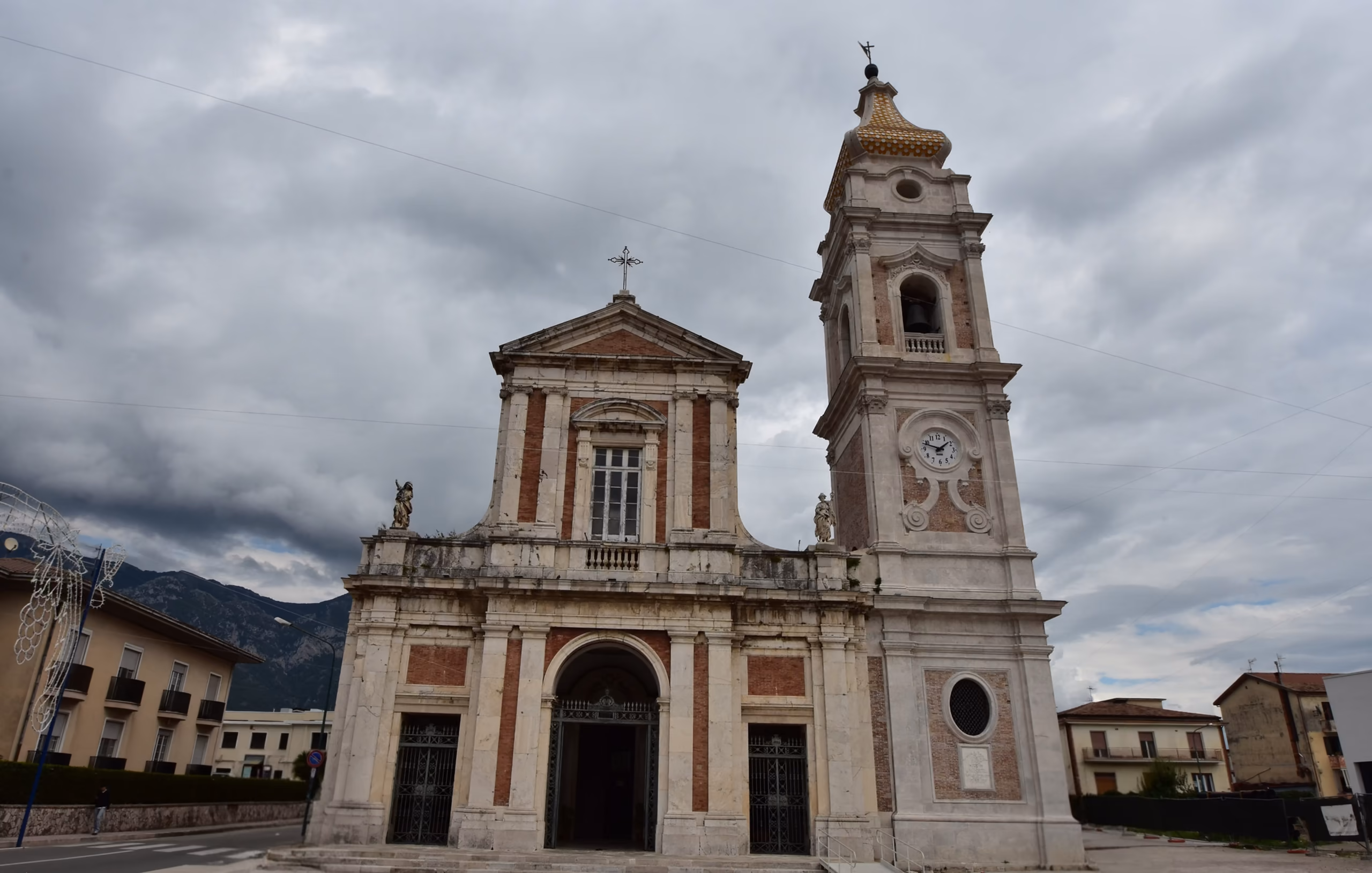 Facciata della Chiesa della Santissima Annunziata