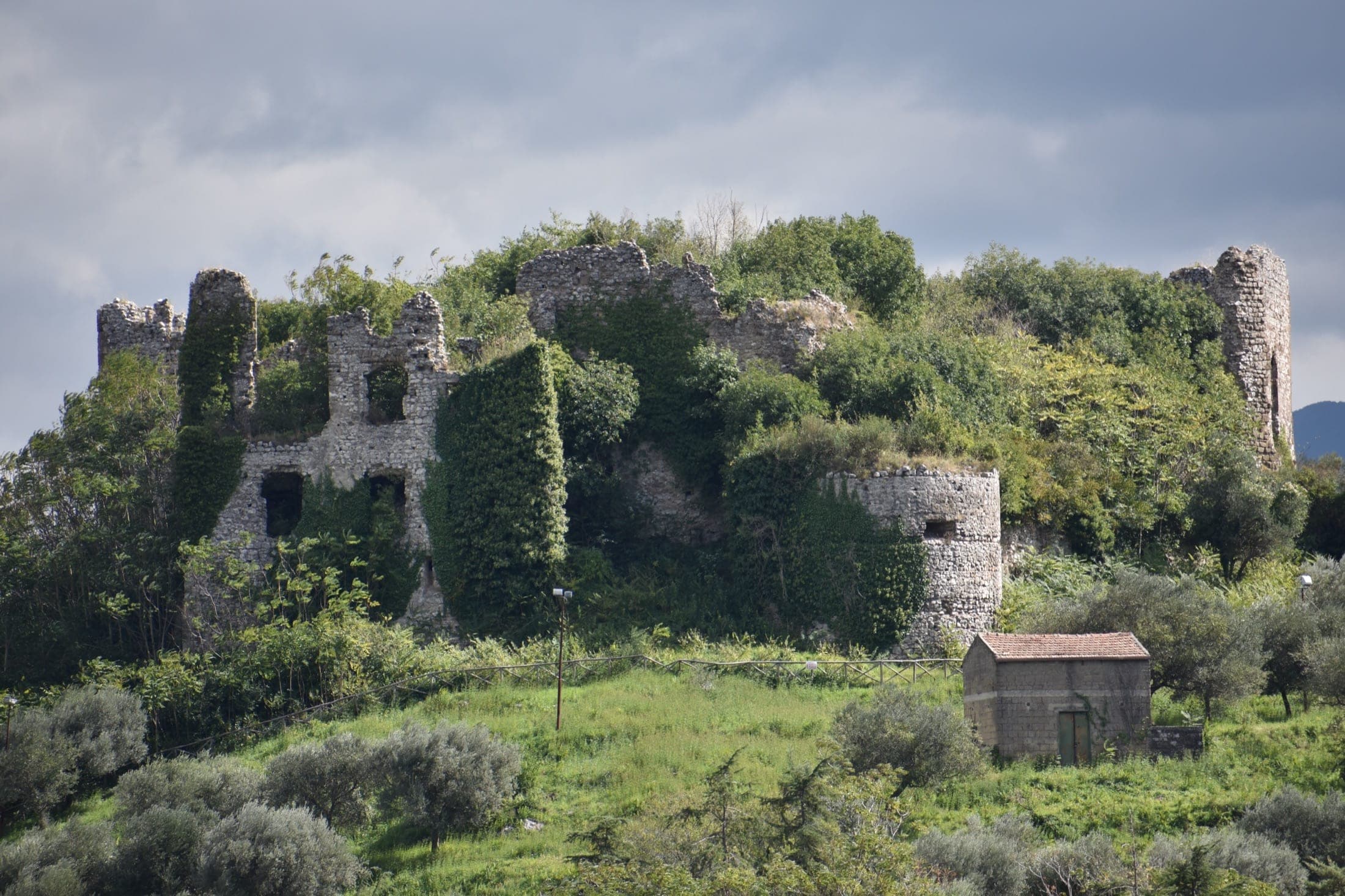 I ruderi del Castello di Airola visti da vicino